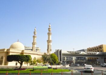 Emirados Árabes Unidos fecham espaço aéreo e aumentam tensão global