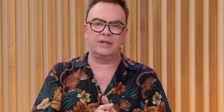 Apresentador Felipeh Campos é hospitalizado em estado grave e situação gera grande preocupação entre os fãs
