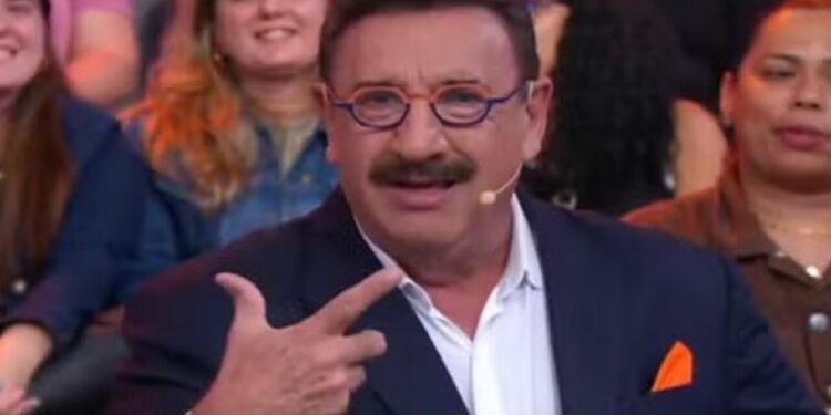 Apresentador Ratinho quebra silêncio e manda dura mensagem após polêmica envolvendo a deputada federal Erika Hilton