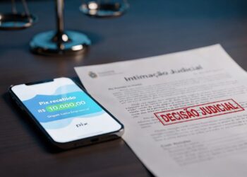 Erro em acordo de divórcio envia Pix de R$ 10 mil para conta errada e termina em bloqueio judicial