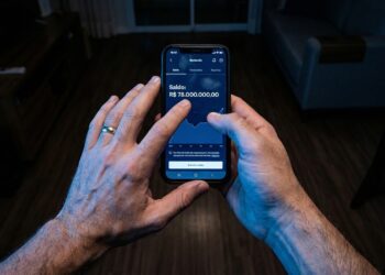 Homem recebe R$ 78 milhões por engano, investe tudo, lucra quase R$ 1 milhão e toma atitude que choca banco