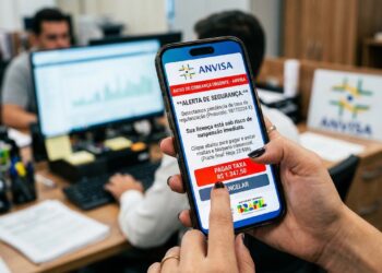 Anvisa faz alerta após brasileiros receberem ligações de pessoas que dizem ser da agência e tentam aplicar golpe