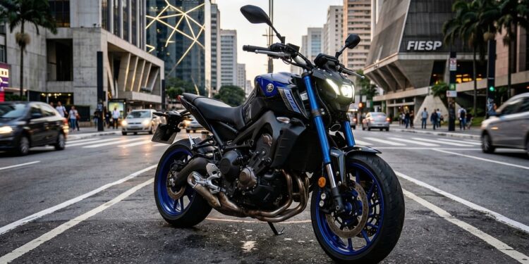 Fazer FZ15 2026 da Yamaha combina consumo de até 45 km/l e ABS de série por R$ 21.090