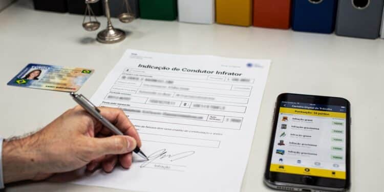 Homem é condenado após transferir multas de trânsito para a ex-mulher de forma fraudulenta