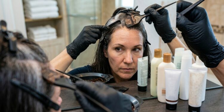 Quatro colorações sem amônia com óleos vegetais que disfarçam grisalhos e duram até 28 lavagens