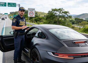 Nova regra de multa no trânsito pode trazer vantagem para motoristas que são donos desses carros