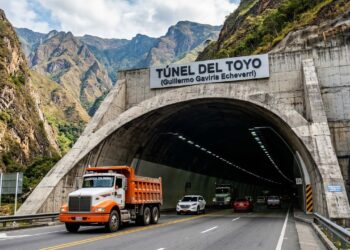 Megaobra de túnel com quase 10 km promete cortar montanhas e reduzir 4,5 horas de viagem, impulsionando turismo e exportações