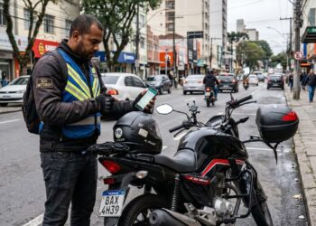 Regra garante isenção do IPVA em 2026 para motos de até 170cc e gera economia média de R$ 474