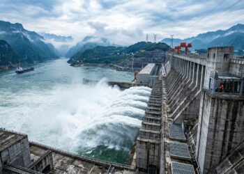 A barragem que mudou o curso de um grande rio e passou a abastecer milhões com eletricidade