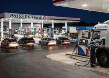 Maior posto de gasolina do Brasil opera 32 bombas e mantém hotel de 84 quartos em área de 200 mil metros quadrados