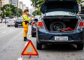 Multa por falta de equipamentos obrigatórios custa R$ 195,23 para motorista e rende cinco pontos na CNH