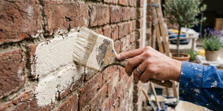 Não jogue fora o rejunte que sobrou: ele pode virar tinta para parede, piso e laje