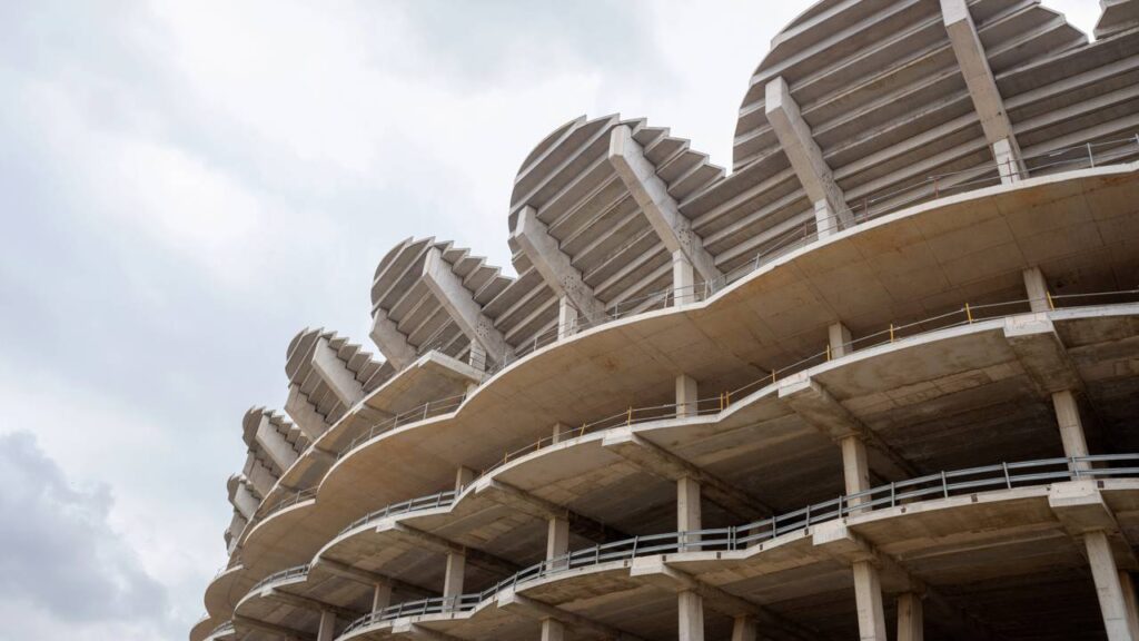 Estão construindo um estádio de 70.044 lugares que pode virar vitrine da Copa do Mundo