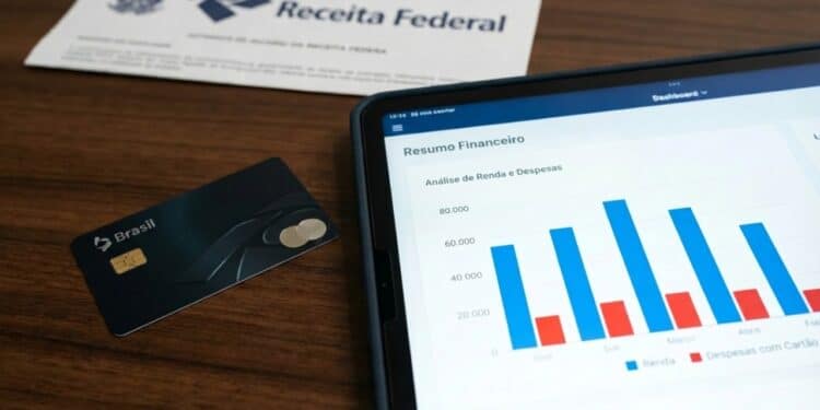 Alerta da Receita Federal mira uso do cartão de crédito e chama atenção para novas regras fiscais