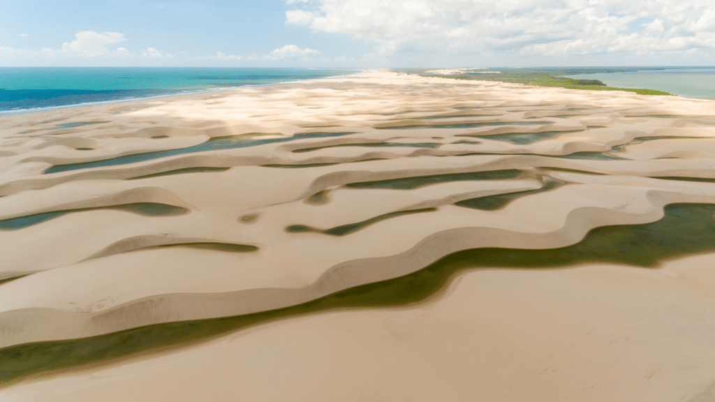 O único delta em mar aberto das Américas encanta com 73 ilhas no litoral do Piauí