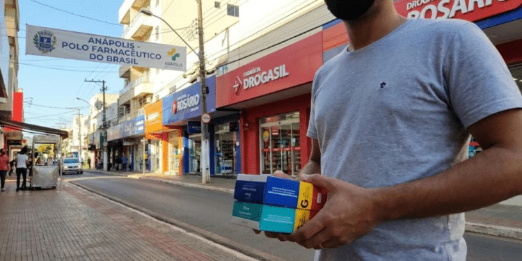A “Manchester Goiana” fabrica 6 dos 10 remédios mais vendidos do Brasil e tem custo de vida menor que Goiânia