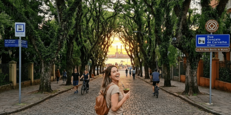 Com a rua mais bonita do mundo e pôr do sol inesquecível, essa capital gaúcha surpreende com beleza quase mística