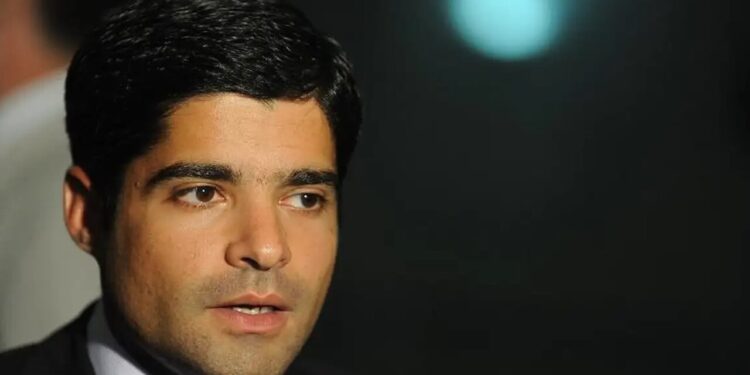 ACM Neto costura chapa com PL e sinaliza possível apoio a Flávio Bolsonaro no cenário político da Bahia