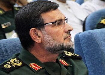 Comandante da Marinha iraniana que fechou Estreito de Ormuz perde a vida em ataque aéreo de Israel