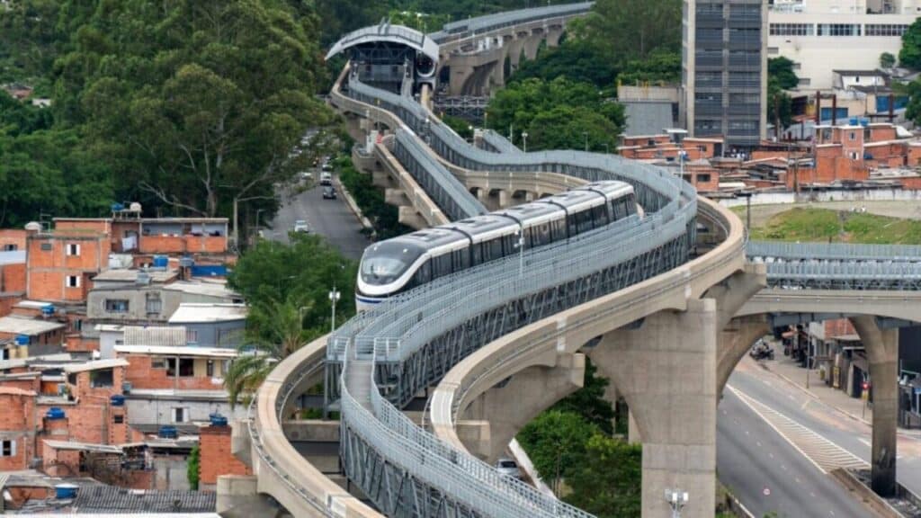 Megaprojeto do monotrilho da Linha 17-Ouro é inaugurado com 5 vagões, capacidade para 616 passageiros e investimento de R$ 5,8 bilhões após 12 anos de espera