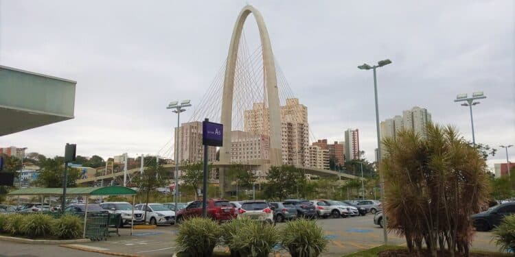 Após dez dias de interdição e verificação do sistema de drenagem, Ponte Estaiada volta a ser liberada em São José dos Campos para melhorar uma das principais conexões viárias entre regiões