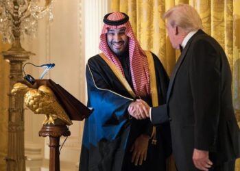 Tensão aumenta no Oriente Médio e príncipe herdeiro da Arábia Saudita pressiona Trump a manter confronto contra o Irã