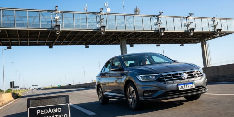 Erro no pedágio sem cancela pode gerar multa e 7 pontos na CNH e muita gente ainda desconhece