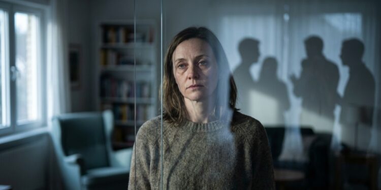 O “Efeito Vidraça”: por que carregar os problemas dos outros cansa mais que o seu trabalho