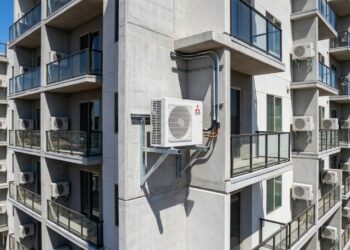 Nova lei proíbe instalar ar-condicionado sem permissão e prevê multa para quem desrespeitar