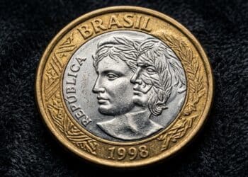 Colecionadores trazem alerta sobre moeda de 1 real que pode estar na sua casa