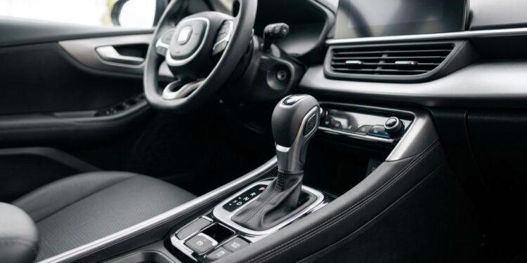 A nova multa de R$ 586 na CNH virou assunto no trabalho e começou com uma história que ninguém entendeu direito