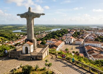 A 4ª cidade mais antiga do Brasil tem construções históricas e um Cristo Redentor cinco anos mais velho que o do Rio