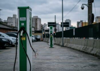 Novo desafio surge para carros elétricos e vai além da falta de pontos de recarga