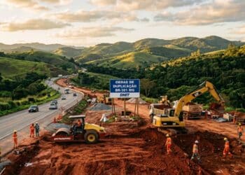 A duplicação da BR-381 ganha força com R$ 905 milhões, 18 quilômetros e seis passarelas em Minas Gerais