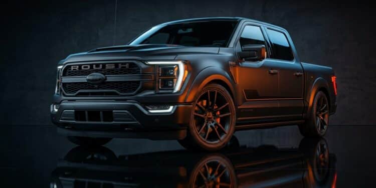 A Ford F-150 'Nitemare' de 2026 tem uma altura reduzida e um visual mais agressivo que a Lobo