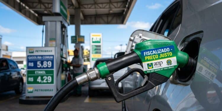 Governo em 2026 põe ordem nos preços do combustível e promete proteger o bolso do motorista