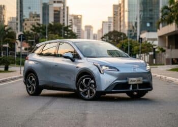 Novo hatchback 100% elétrico de R$ 130 mil pode desembarcar como forte rival para o BYD Dolphin no Brasil em 2026