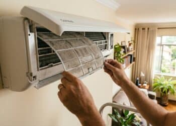 Se você não fizer isso agora, o seu outono será um pesadelo: motivos pelos quais você deve limpar seu ar-condicionado em abril