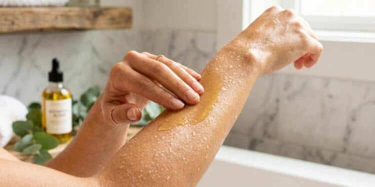 Você toma banho todo dia mas nunca parou para fazer isso e é exatamente o que seu corpo está pedindo