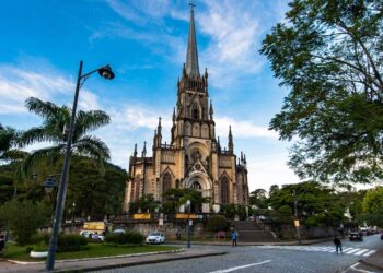 As 3 cidades na serra do Rio de Janeiro que fazem você se sentir na Europa