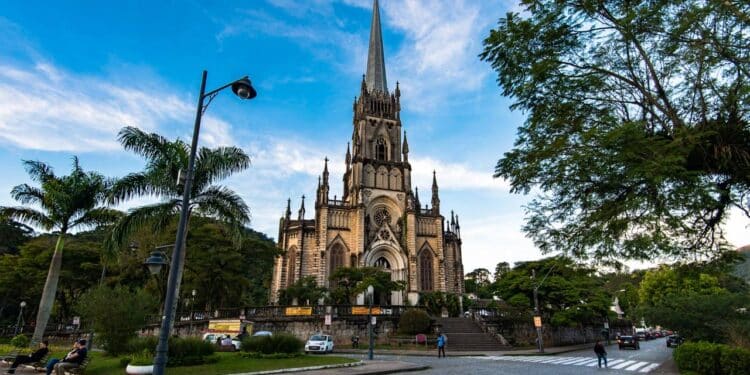 As 3 cidades na serra do Rio de Janeiro que fazem você se sentir na Europa