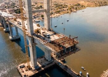 Ponte sobre o Rio São Francisco avança a 50% com R$ 203 milhões e 1,18 quilômetro na BR-101
