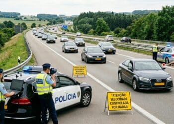 A polícia está flagrando motoristas em alta velocidade a cada dez minutos