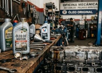 Como o óleo de motor falsificado é produzido e como distingui-lo do original