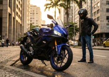 Moto da Yamaha 300cc por R$ 22 mil chama atenção pelo visual esportivo e motor potente