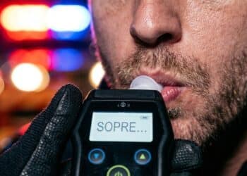 Projeto de lei propõe endurecer punições financeiras para acidentes causados por embriaguez ao volante