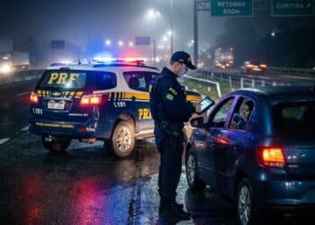 Perdeu a habilitação na hora: 5 atitudes no trânsito que levam à suspensão imediata segundo o CTB