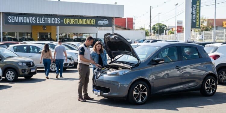 Em 2026, carros elétricos seminovos podem ser vendidos em menos de 40 dias no mercado