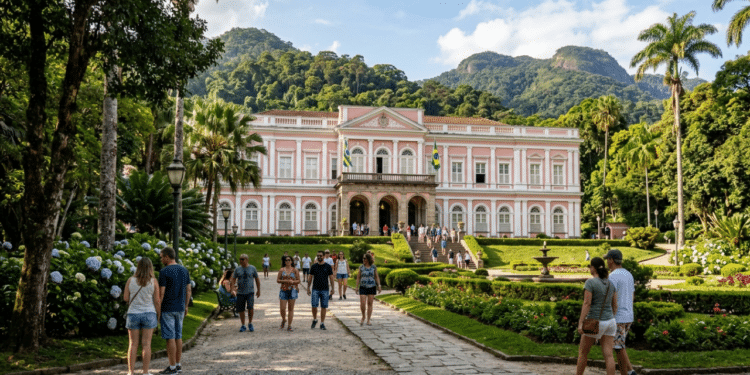 Uma "Cidade Imperial" foi refúgio de Dom Pedro II e ainda preserva o Brasil monárquico a 68 km do Rio