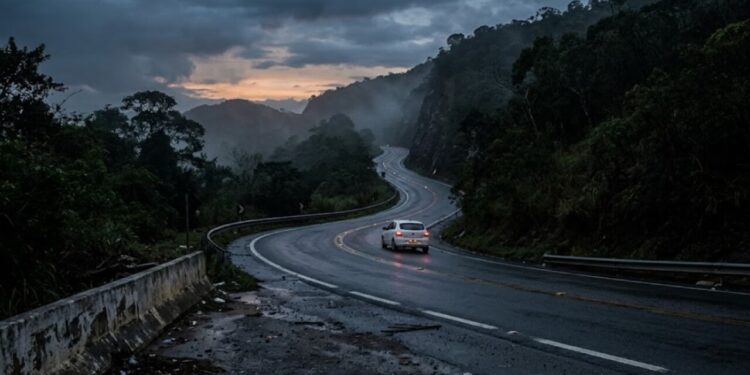 Os mistérios da BR-381, a 'Rodovia da Morte' de 1.185,2 km onde a equipe da Band sofreu acidente grave e o que a torna perigosa